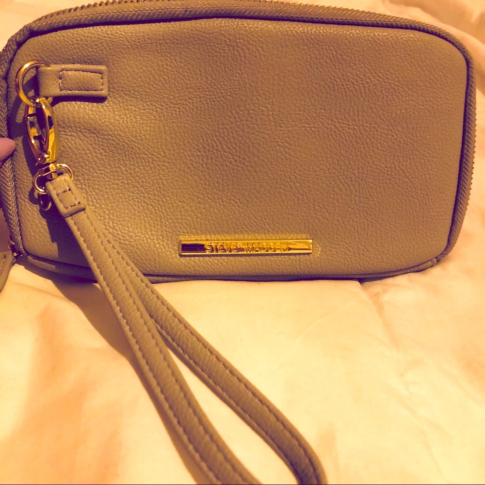 Steve Madden wallet